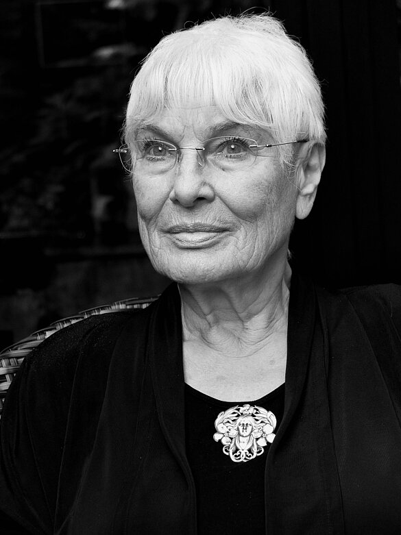 Porträtfoto von Frau Hegewald