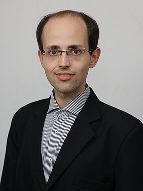 Porträt von Max Streuer im Anzug